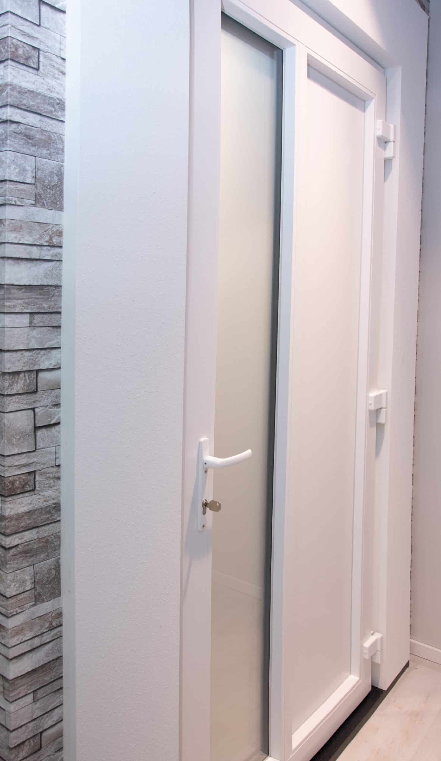 Fenstertür mit Schwelle,Thiex Haustüren, Thiex Geichlingen, Prüm, Luxemburg, Türen , Schreinerei, Schreinermeister, Haustür, Möbelfürmichgemacht, Möbelhaus, Küchen