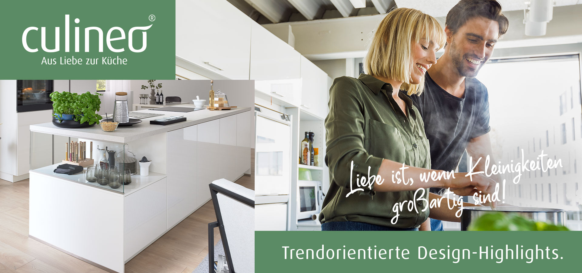 Moderne weiße Küche mit Insel, Glasvitrinen und einem lächelnden Paar, das gemeinsam Essen zubereitet.