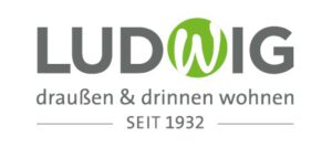 LUDWIG-Logo mit stilisiertem W in grünem Kreis; deutscher Text: draußen & drinnen wohnen SEIT 1932.